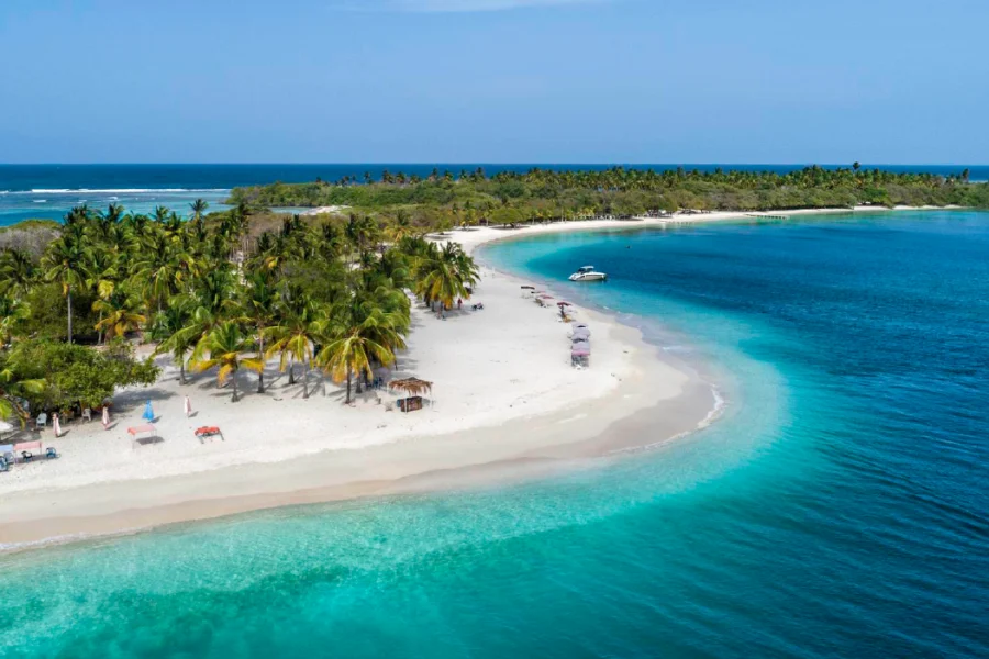 Descubre Morrocoy: Un Paraíso Costero en Venezuela